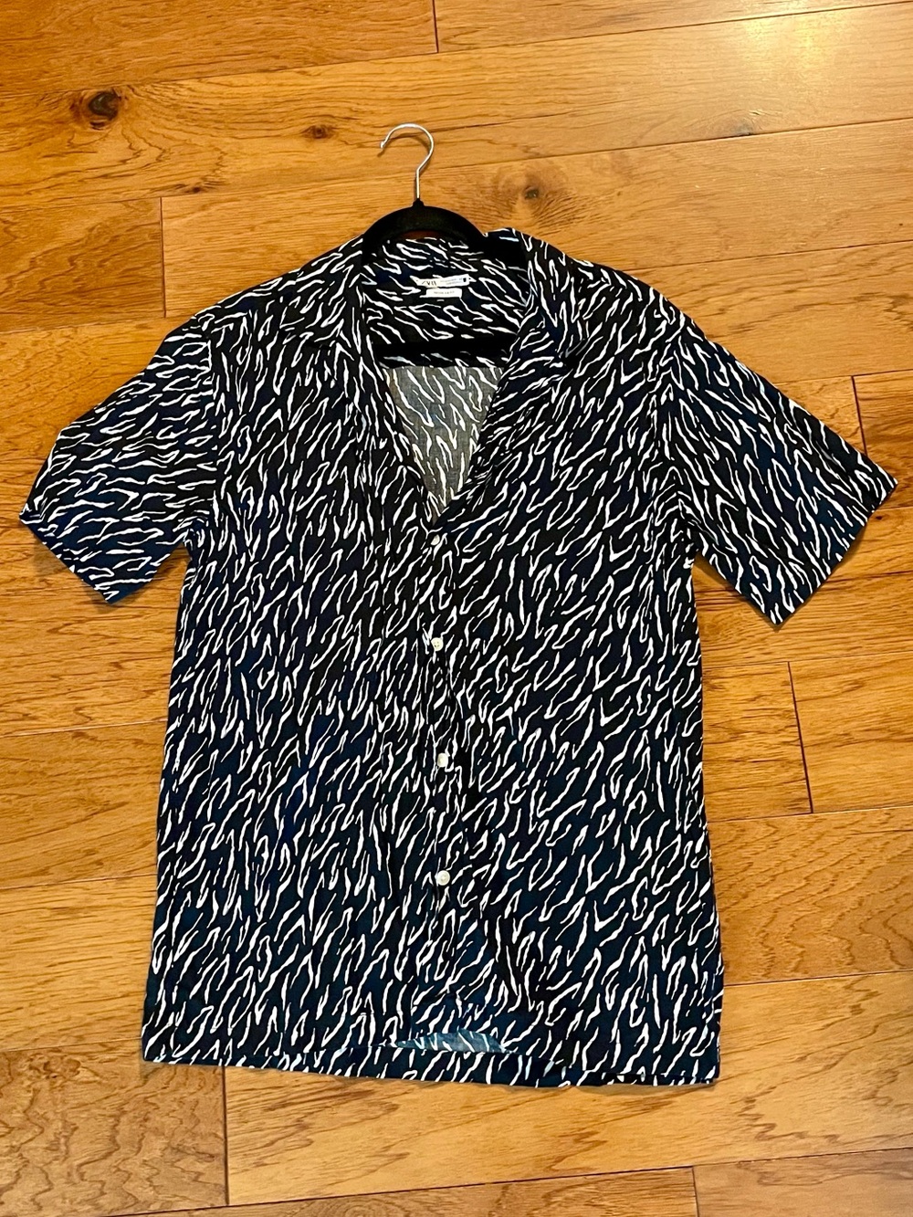 Zara Black and White Short-Sleeve Button-Down Shirt